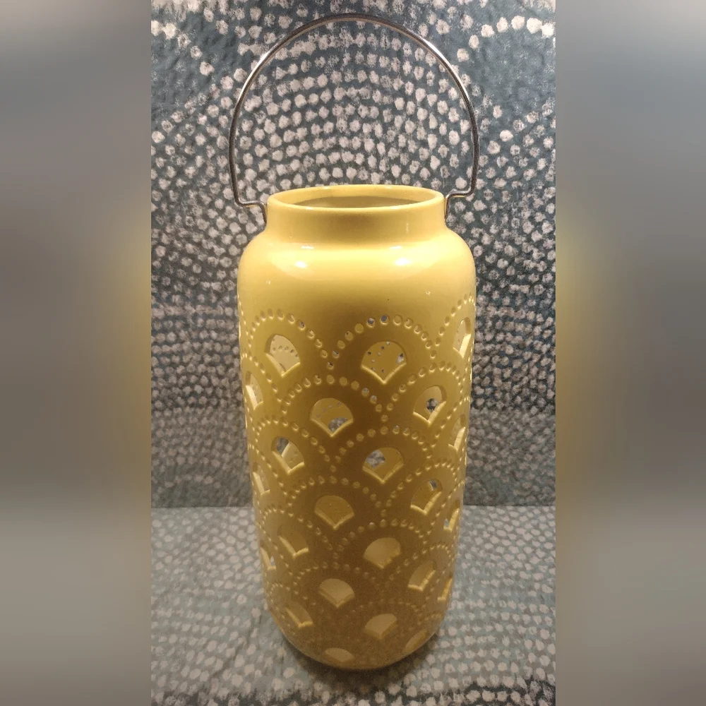 Yellow Ceramic Vase/Lantern